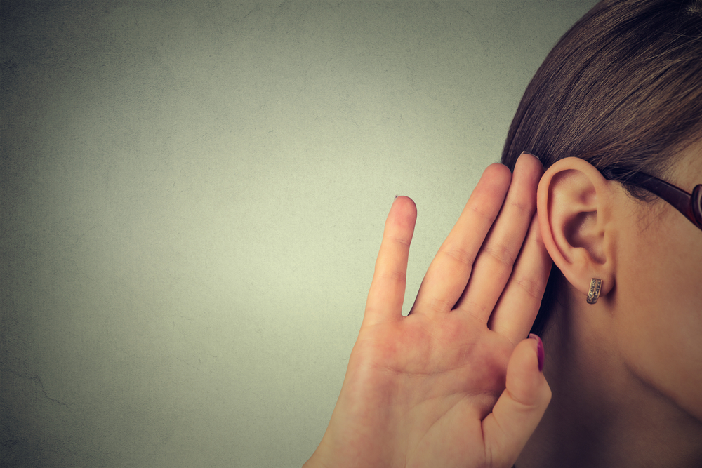 Dealing with a distracted listener? These tactics could ensure that you are heard